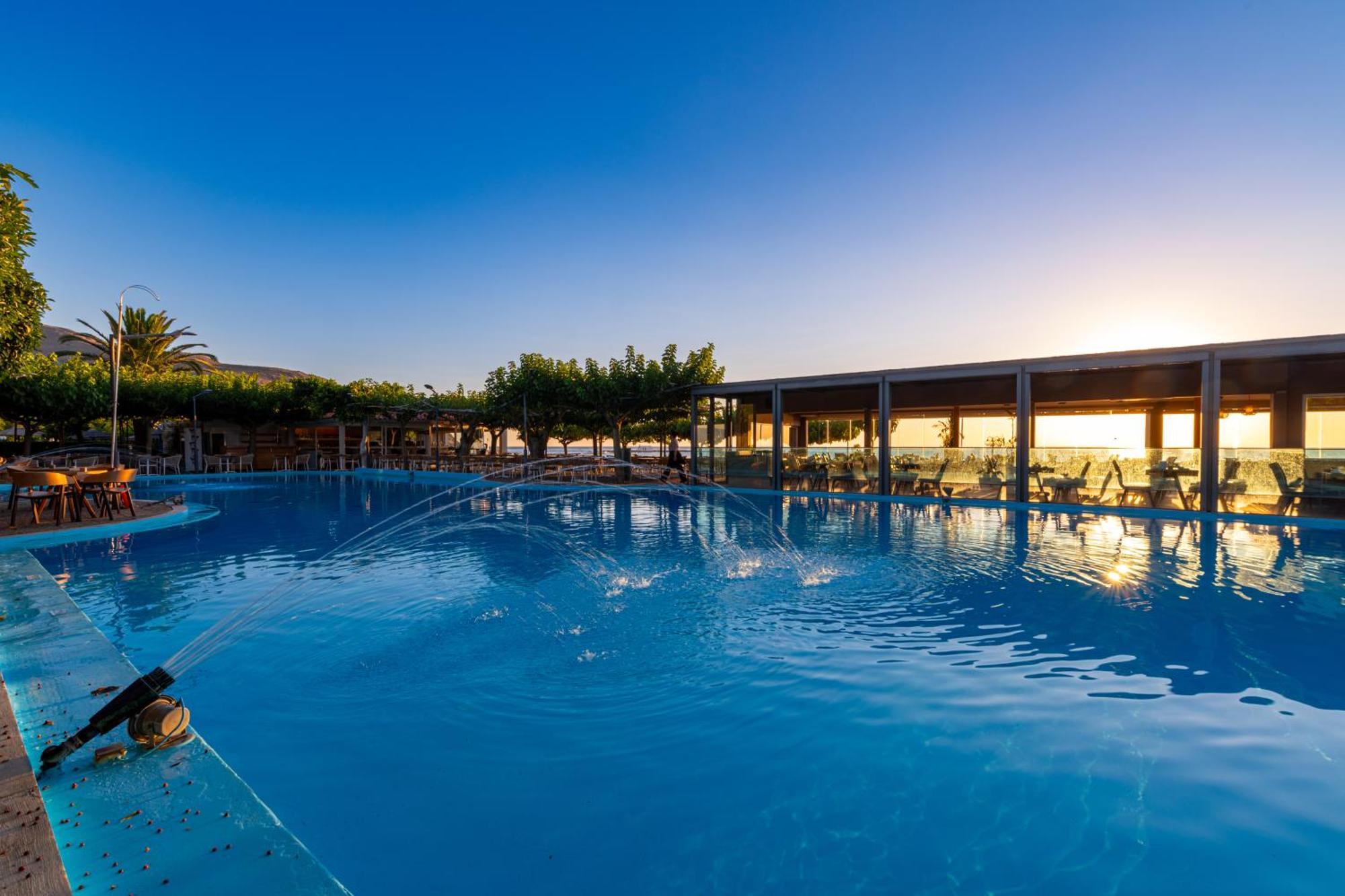 Corissia Beach Hotel 耶奥伊乌波利斯 外观 照片